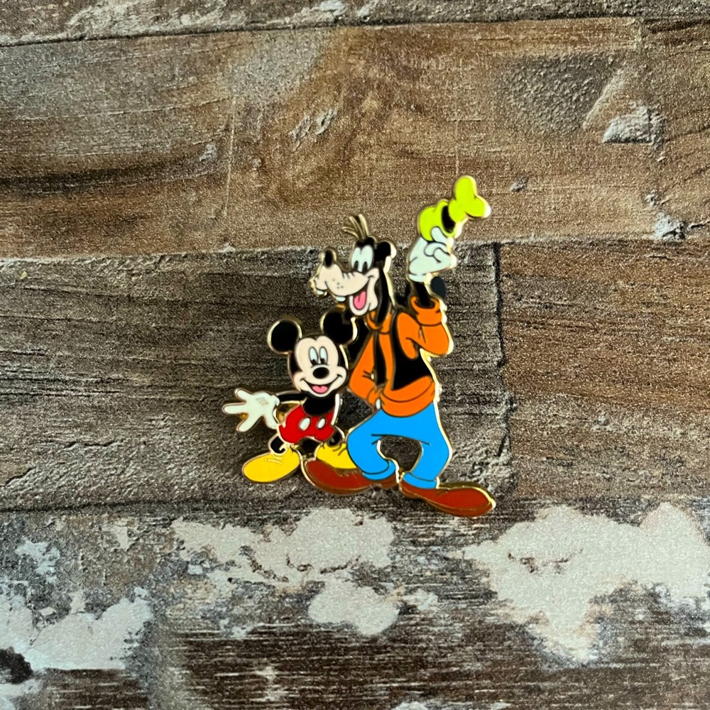 Vintage 2008. Mickey and Goofy.  Disney Pin.